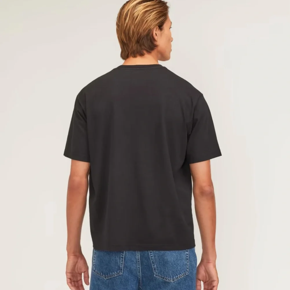 Everlane The Premium-Weight Relaxed Crew - Picture 3 of 6